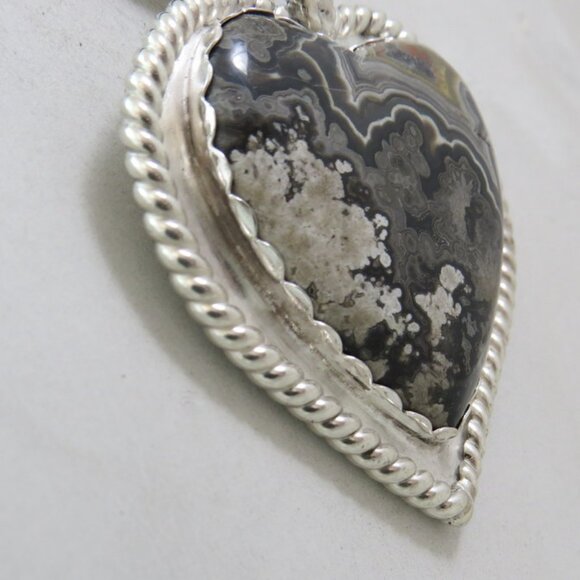 Mexican Lace Agate Cabochon Heart Shape Sterling Silver Pendant - Picture 2 of 6